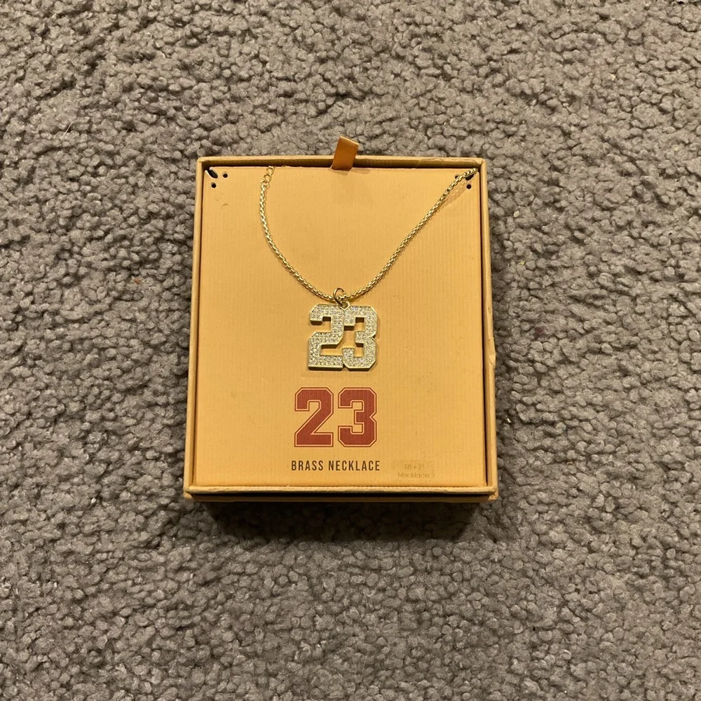 NWT Structure Gold Crystal #23 Sporty Brass Logo Necklace Jewelry Gift Y2K